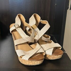 Chinese Laundry Platforms